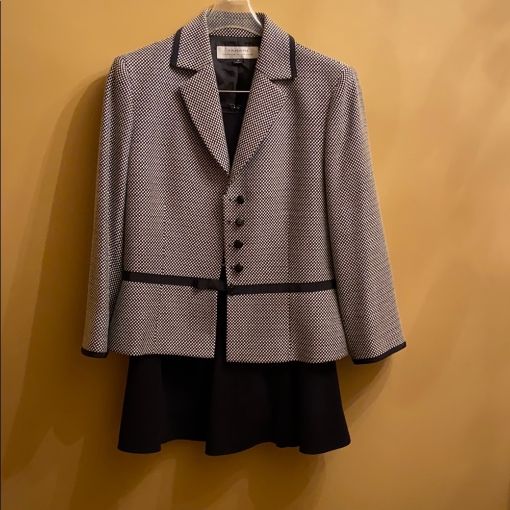 Women suit
